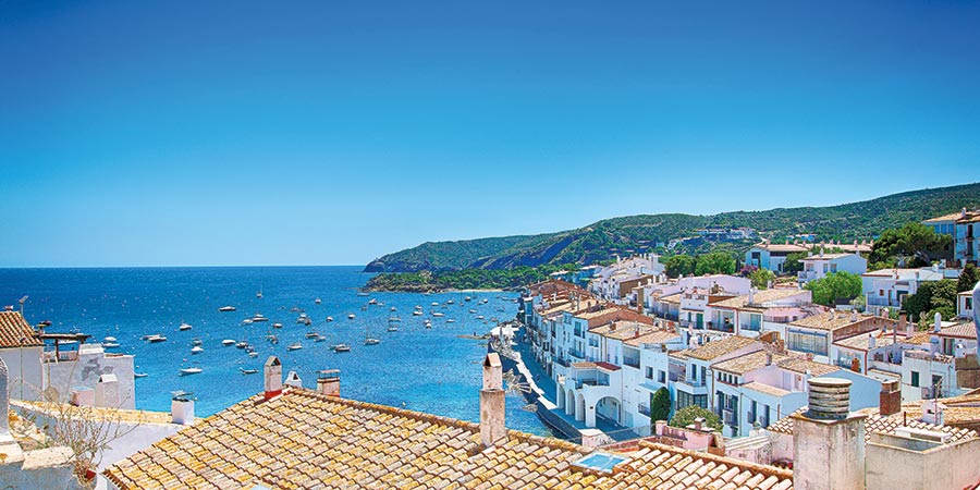 Cruising around the coast to Cadaqués